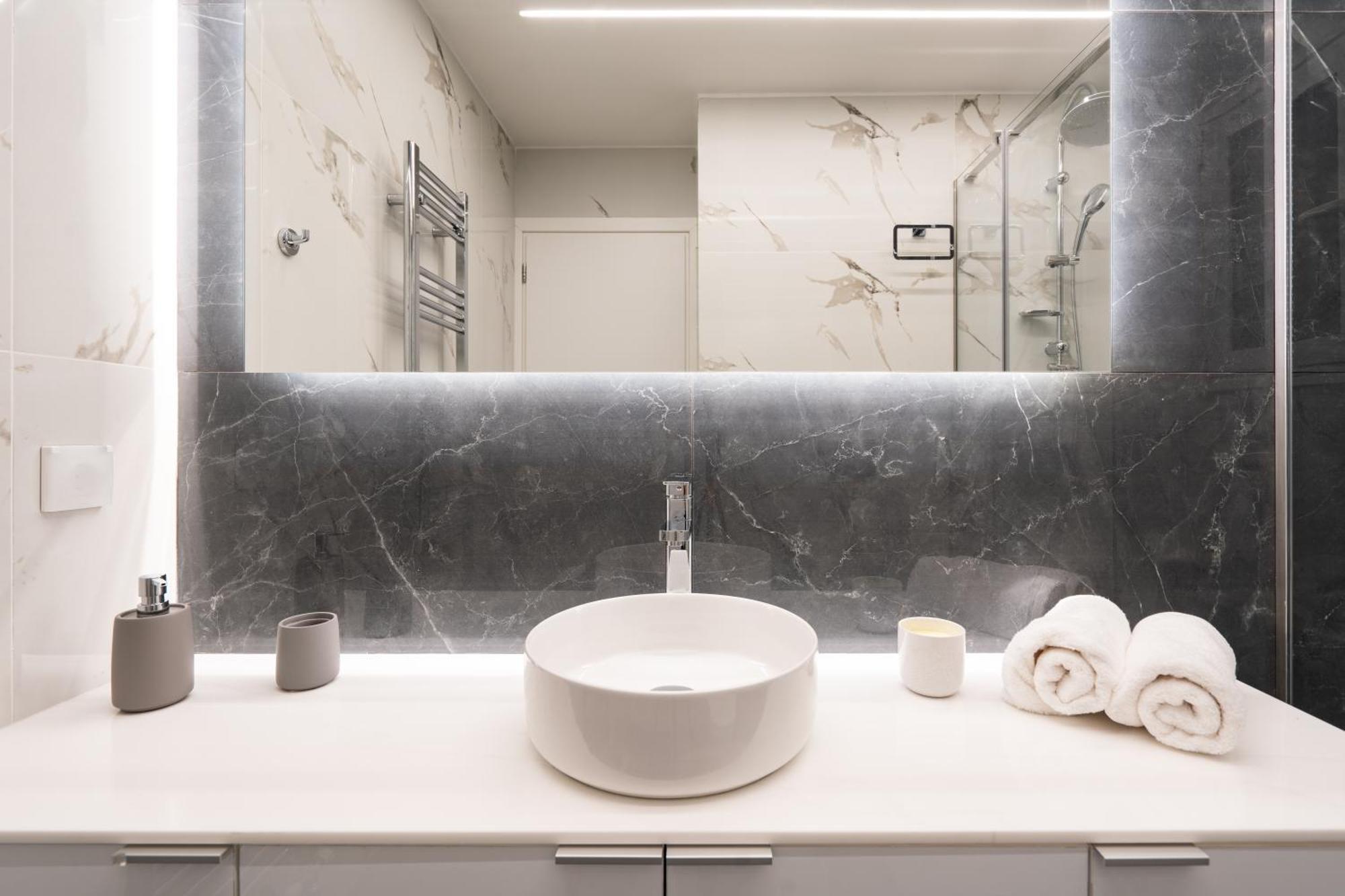 Exclusive And Deluxe Apartment In Athens City Bagian luar foto